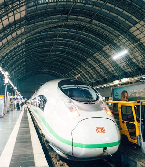 Siège conducteur de locomotive ferroviaire